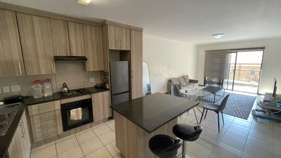 Apartment / Flat For Rent in Ruimsig AH, Roodepoort
