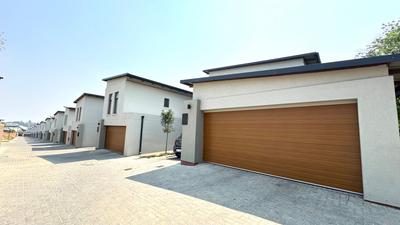 Townhouse For Sale in Kyalami, Midrand