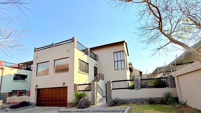 Townhouse For Sale in Barbeque Downs, Midrand