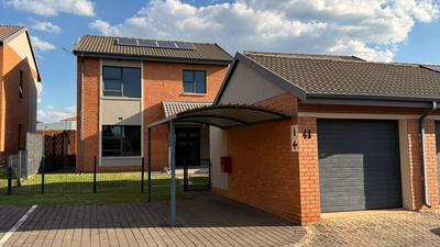 Townhouse For Rent in Roodeplaat, Pretoria