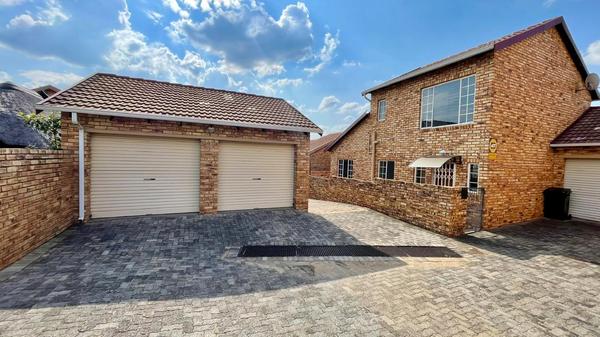 House For Rent in Wilgeheuwel, Roodepoort